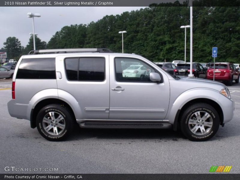 Silver Lightning Metallic / Graphite 2010 Nissan Pathfinder SE