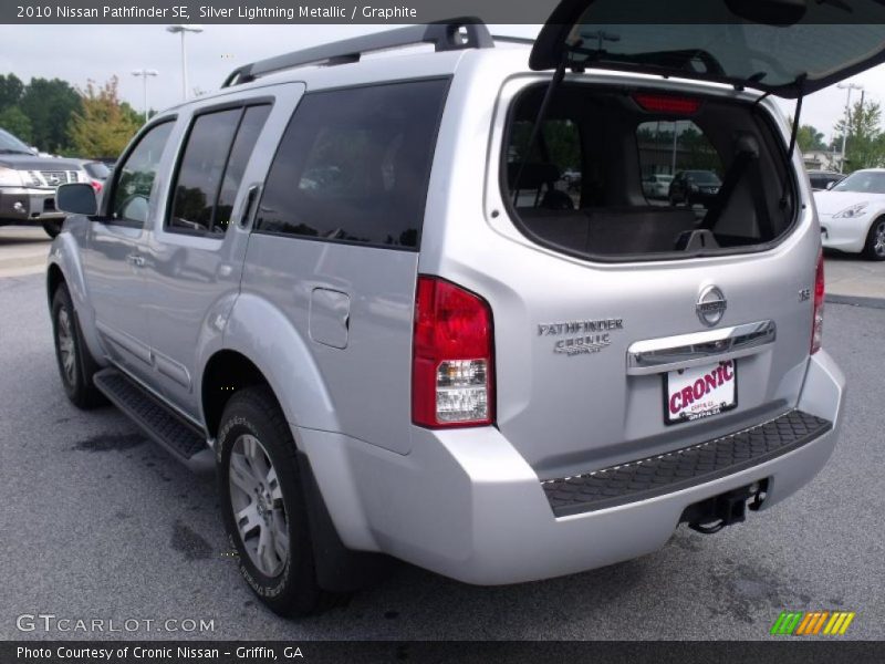 Silver Lightning Metallic / Graphite 2010 Nissan Pathfinder SE
