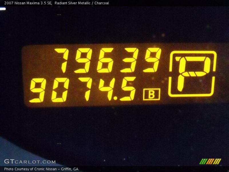 Radiant Silver Metallic / Charcoal 2007 Nissan Maxima 3.5 SE