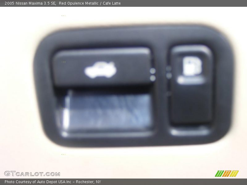 Red Opulence Metallic / Cafe Latte 2005 Nissan Maxima 3.5 SE
