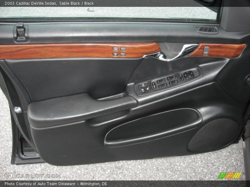Sable Black / Black 2003 Cadillac DeVille Sedan
