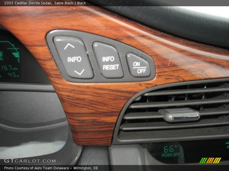 Sable Black / Black 2003 Cadillac DeVille Sedan