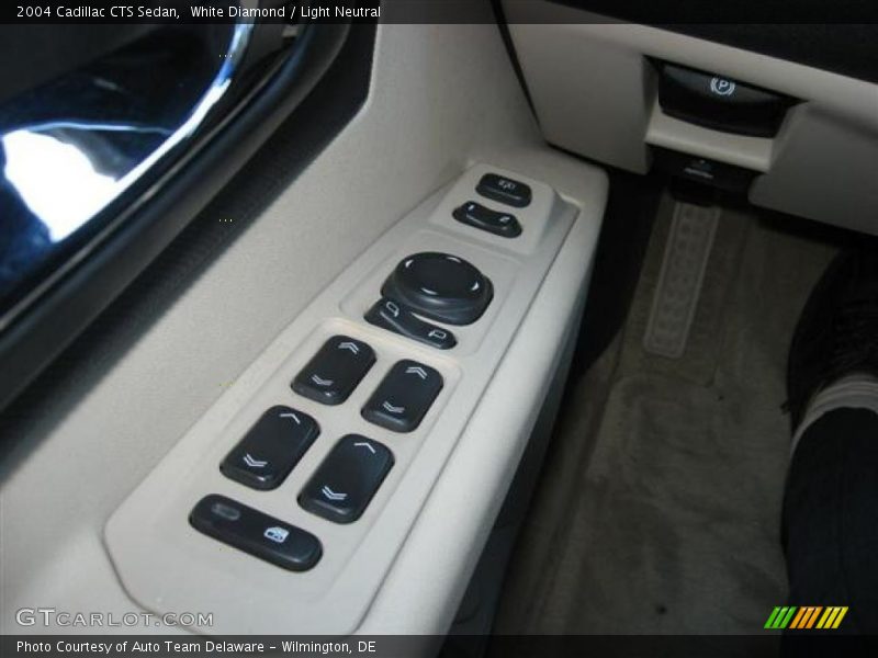 White Diamond / Light Neutral 2004 Cadillac CTS Sedan