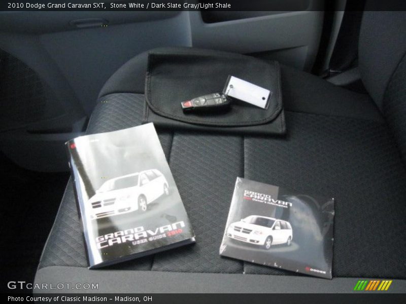 Stone White / Dark Slate Gray/Light Shale 2010 Dodge Grand Caravan SXT