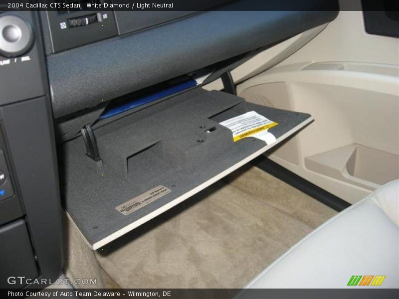 White Diamond / Light Neutral 2004 Cadillac CTS Sedan