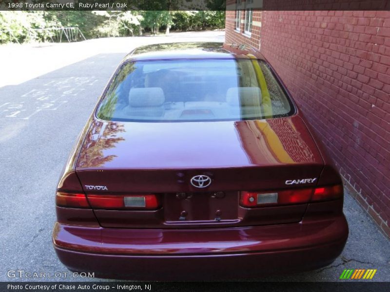 Ruby Pearl / Oak 1998 Toyota Camry CE