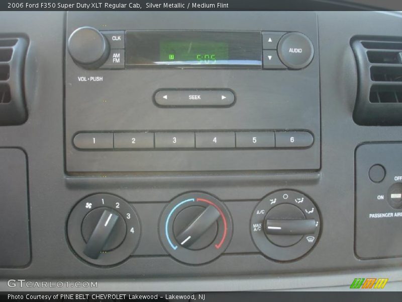 Silver Metallic / Medium Flint 2006 Ford F350 Super Duty XLT Regular Cab