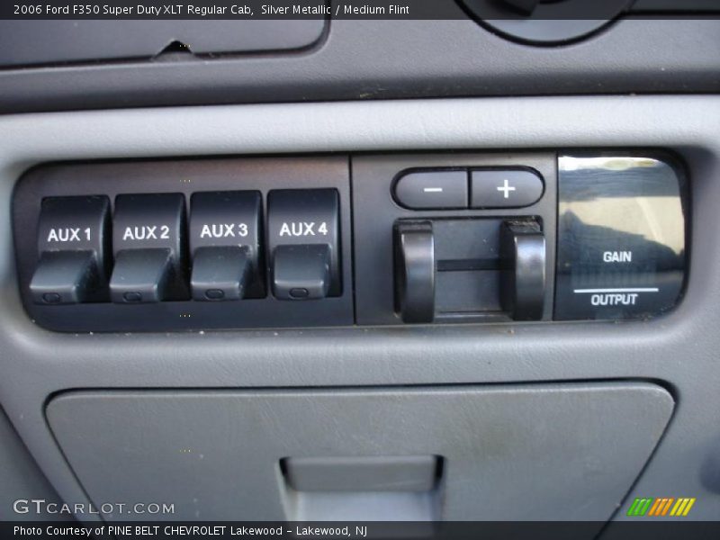 Silver Metallic / Medium Flint 2006 Ford F350 Super Duty XLT Regular Cab