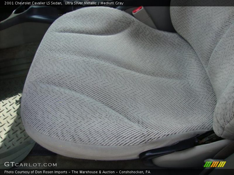 Ultra Silver Metallic / Medium Gray 2001 Chevrolet Cavalier LS Sedan