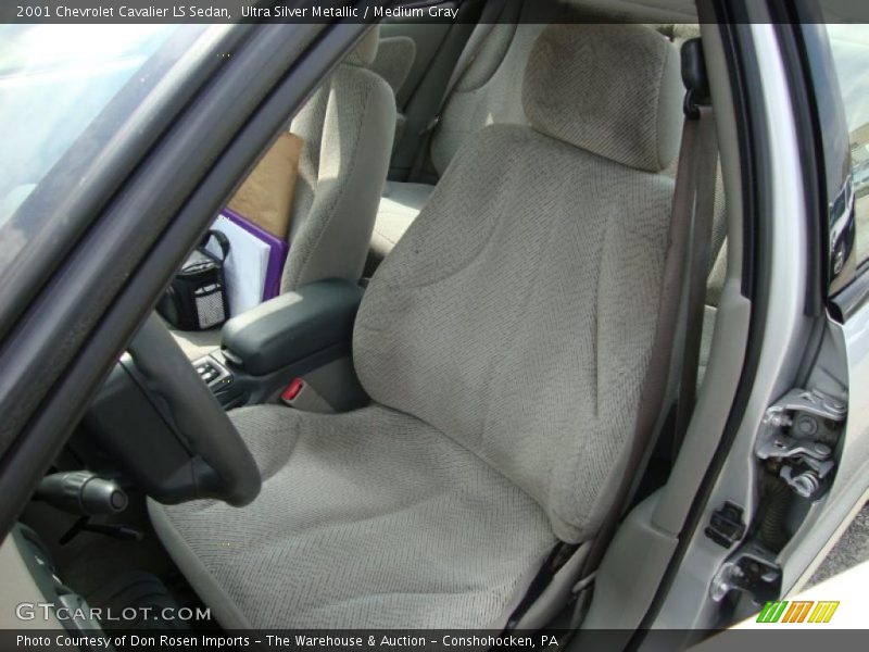 Ultra Silver Metallic / Medium Gray 2001 Chevrolet Cavalier LS Sedan