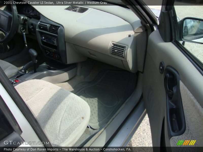 Ultra Silver Metallic / Medium Gray 2001 Chevrolet Cavalier LS Sedan