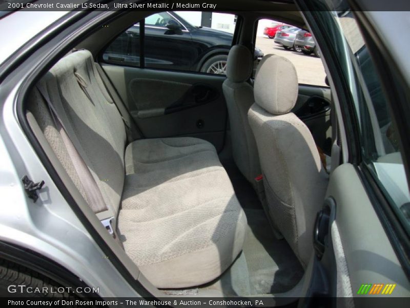 Ultra Silver Metallic / Medium Gray 2001 Chevrolet Cavalier LS Sedan