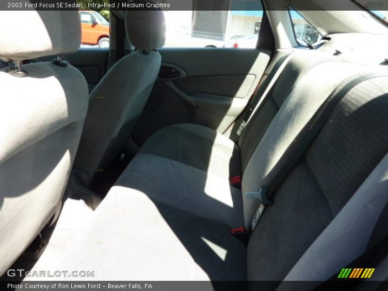 Infra-Red / Medium Graphite 2003 Ford Focus SE Sedan