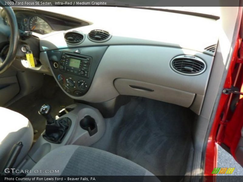 Infra-Red / Medium Graphite 2003 Ford Focus SE Sedan