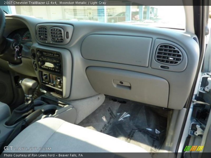 Moondust Metallic / Light Gray 2007 Chevrolet TrailBlazer LS 4x4