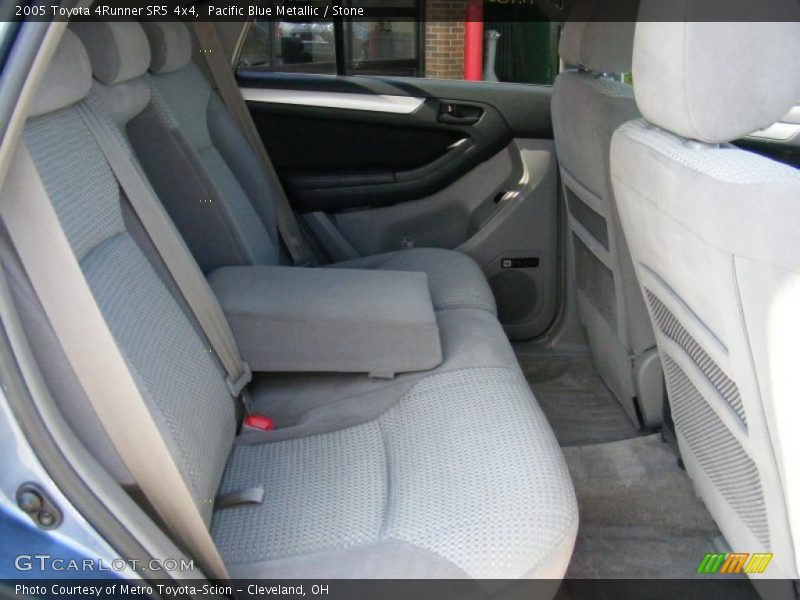 Pacific Blue Metallic / Stone 2005 Toyota 4Runner SR5 4x4