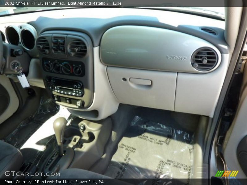 Light Almond Metallic / Taupe 2002 Chrysler PT Cruiser Limited