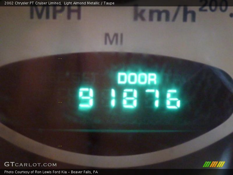 Light Almond Metallic / Taupe 2002 Chrysler PT Cruiser Limited