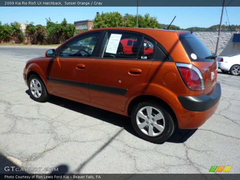 Sunset Orange / Gray 2009 Kia Rio Rio5 LX Hatchback