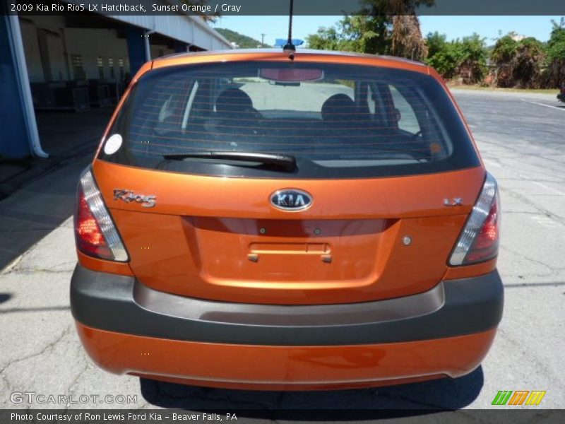 Sunset Orange / Gray 2009 Kia Rio Rio5 LX Hatchback