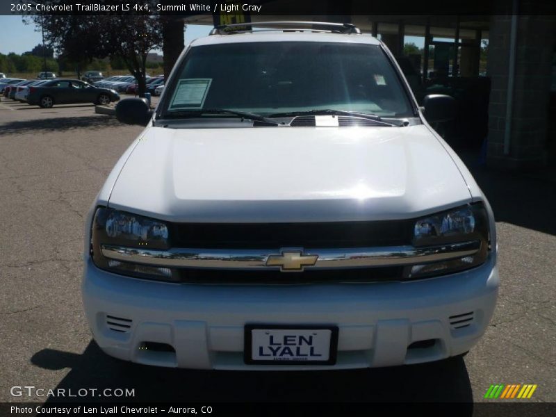Summit White / Light Gray 2005 Chevrolet TrailBlazer LS 4x4