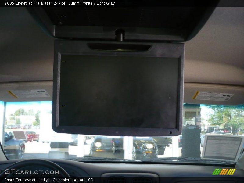 Summit White / Light Gray 2005 Chevrolet TrailBlazer LS 4x4
