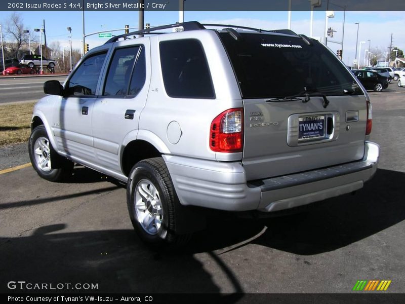 Bright Silver Metallic / Gray 2002 Isuzu Rodeo S 4x4