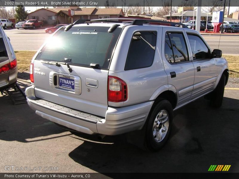 Bright Silver Metallic / Gray 2002 Isuzu Rodeo S 4x4
