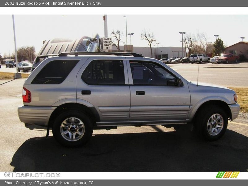 Bright Silver Metallic / Gray 2002 Isuzu Rodeo S 4x4