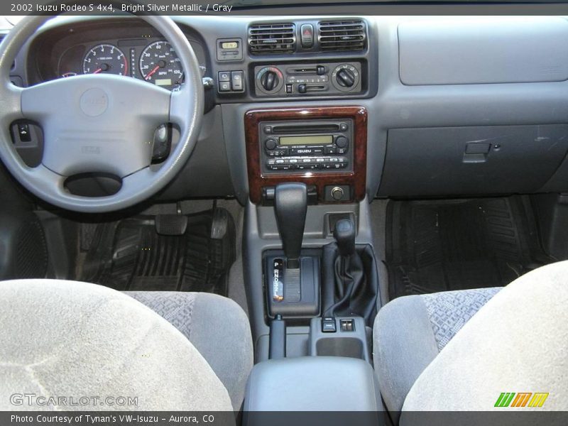 Bright Silver Metallic / Gray 2002 Isuzu Rodeo S 4x4