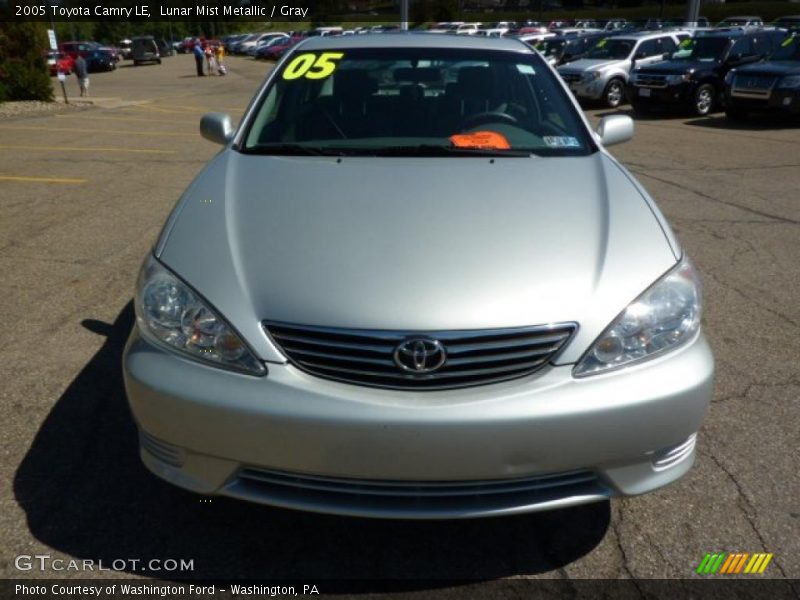 Lunar Mist Metallic / Gray 2005 Toyota Camry LE