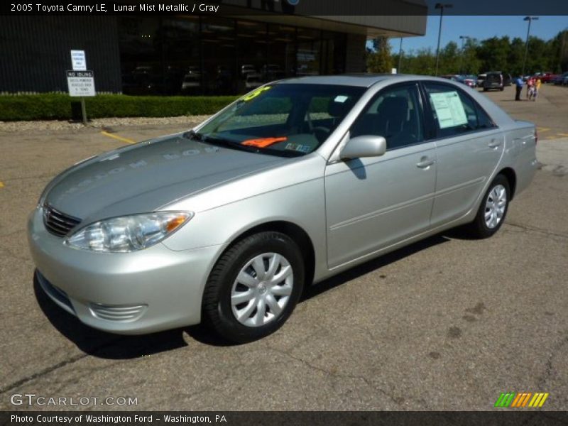 Lunar Mist Metallic / Gray 2005 Toyota Camry LE