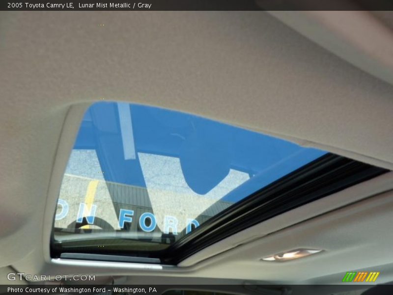 Lunar Mist Metallic / Gray 2005 Toyota Camry LE