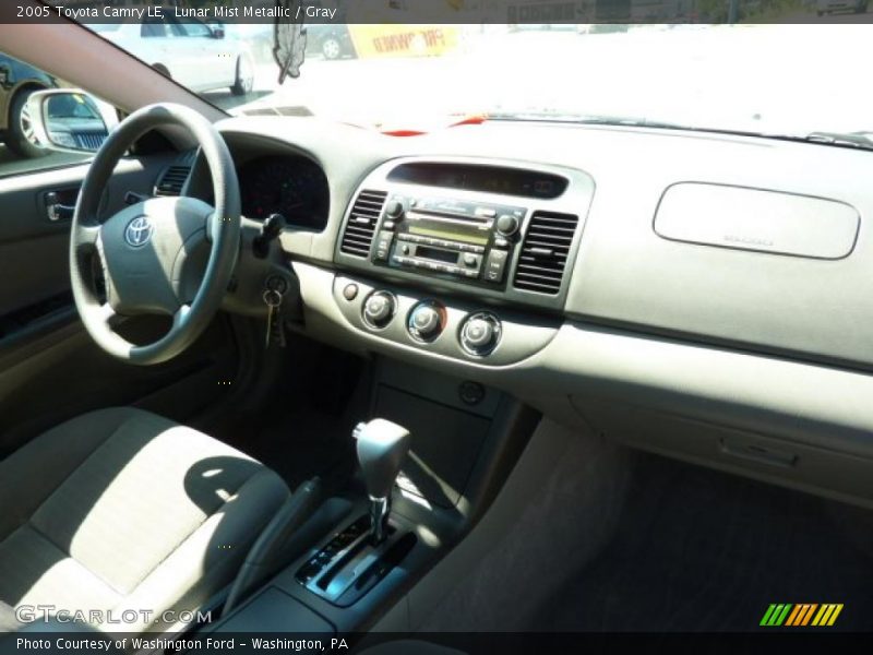 Lunar Mist Metallic / Gray 2005 Toyota Camry LE