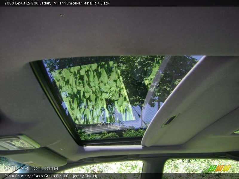 Millennium Silver Metallic / Black 2000 Lexus ES 300 Sedan