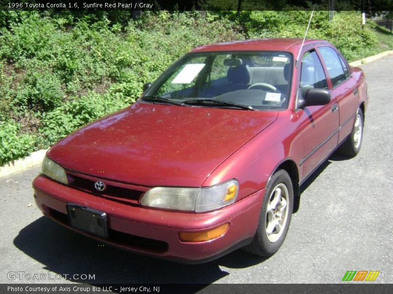 Sunfire Red Pearl / Gray 1996 Toyota Corolla 1.6