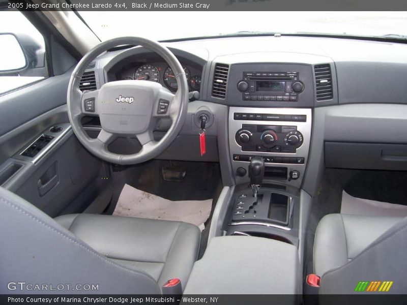 Black / Medium Slate Gray 2005 Jeep Grand Cherokee Laredo 4x4