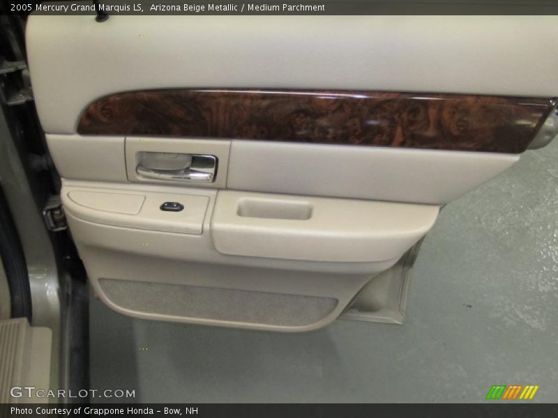 Arizona Beige Metallic / Medium Parchment 2005 Mercury Grand Marquis LS
