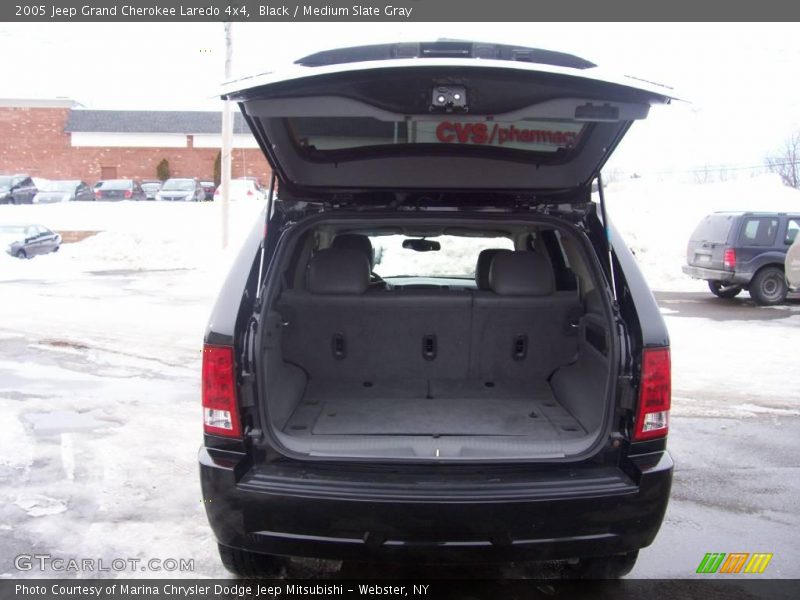 Black / Medium Slate Gray 2005 Jeep Grand Cherokee Laredo 4x4