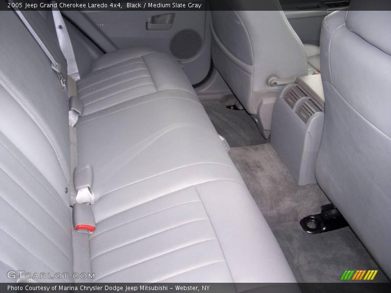 Black / Medium Slate Gray 2005 Jeep Grand Cherokee Laredo 4x4