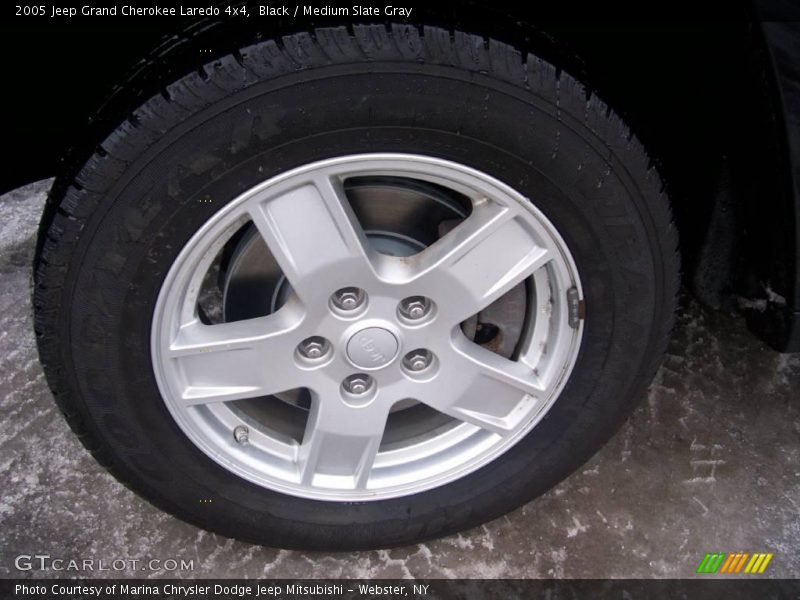 Black / Medium Slate Gray 2005 Jeep Grand Cherokee Laredo 4x4