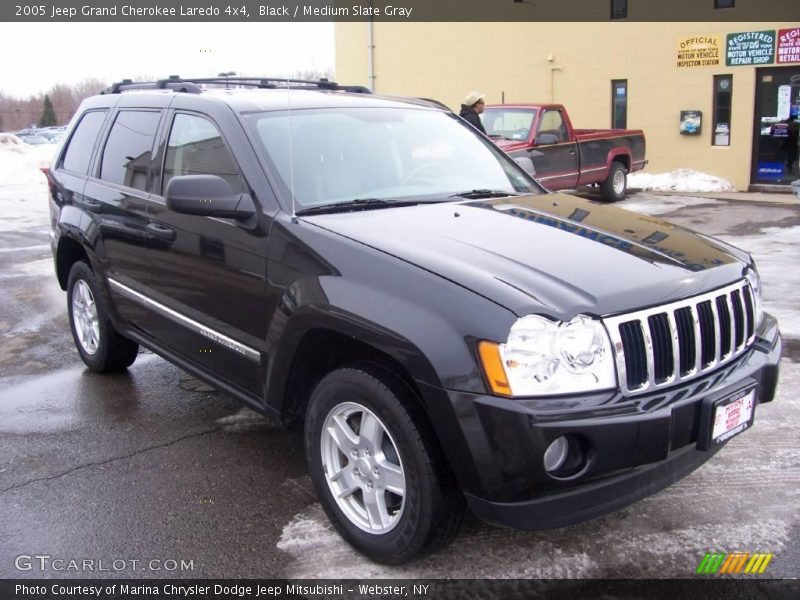 Black / Medium Slate Gray 2005 Jeep Grand Cherokee Laredo 4x4