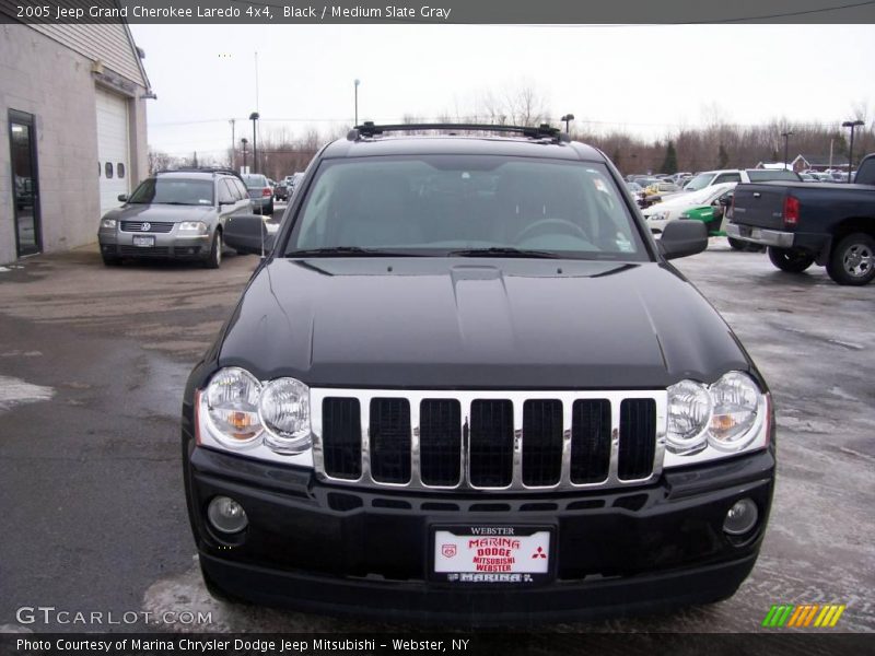 Black / Medium Slate Gray 2005 Jeep Grand Cherokee Laredo 4x4