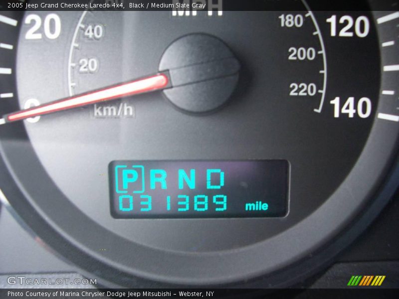 Black / Medium Slate Gray 2005 Jeep Grand Cherokee Laredo 4x4