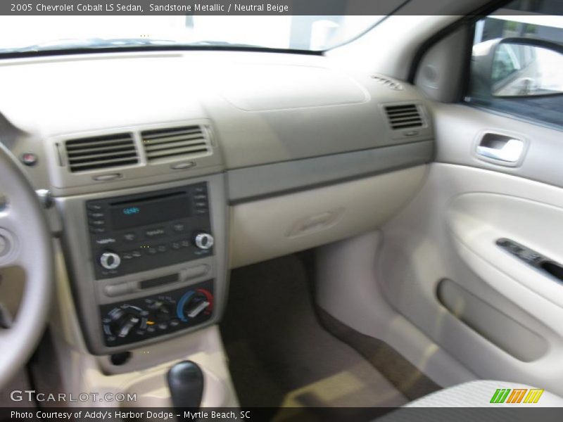 Sandstone Metallic / Neutral Beige 2005 Chevrolet Cobalt LS Sedan