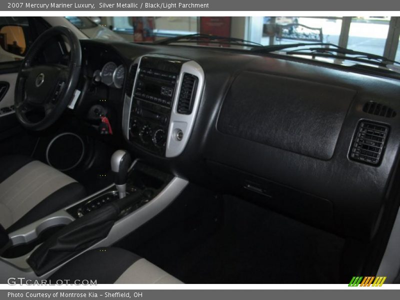Silver Metallic / Black/Light Parchment 2007 Mercury Mariner Luxury