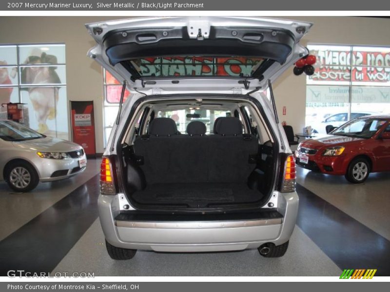 Silver Metallic / Black/Light Parchment 2007 Mercury Mariner Luxury