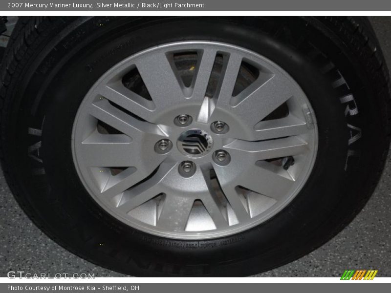 Silver Metallic / Black/Light Parchment 2007 Mercury Mariner Luxury