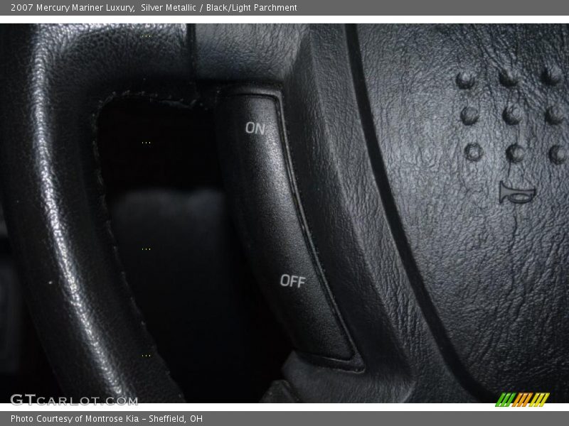 Silver Metallic / Black/Light Parchment 2007 Mercury Mariner Luxury