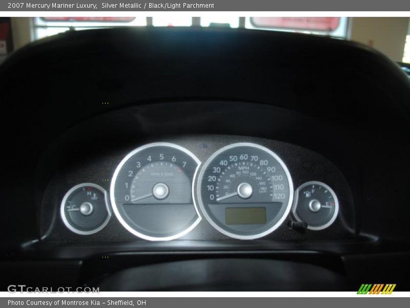 Silver Metallic / Black/Light Parchment 2007 Mercury Mariner Luxury
